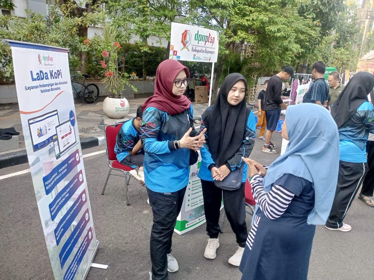 Pelayanan perizinan berusaha cfd alun - alun bojonegoro